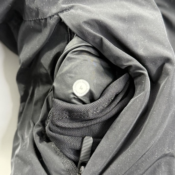 Lululemon Jacket Womens 4 Black Reversible Bomber Puffer Zip Pockets Athletic - Picture 6 of 8